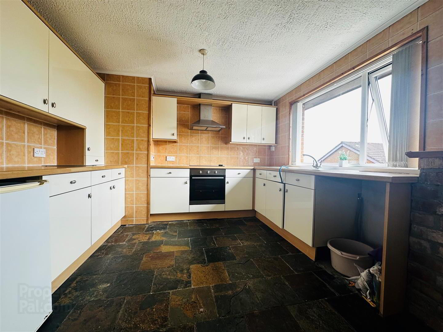 222f Jordanstown Road 6 of 10