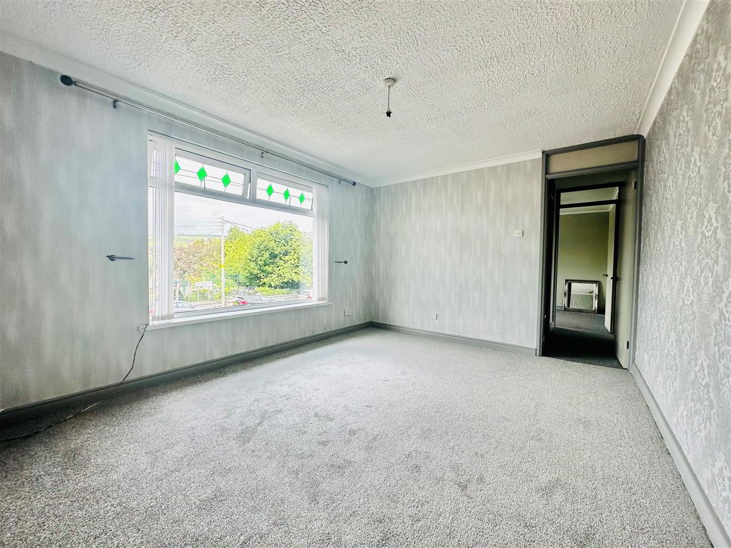 222f Jordanstown Road 4 of 10