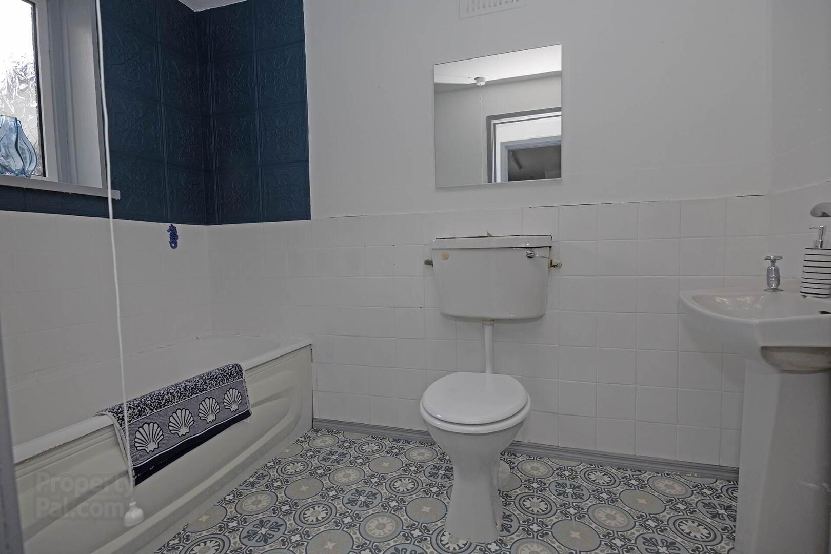 25 Brownlow Terrace 11 of 19
