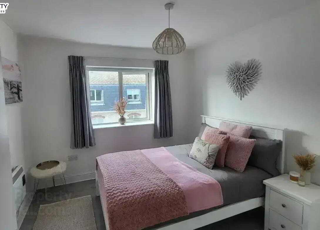 Apartment 8 Galley 6 of 19