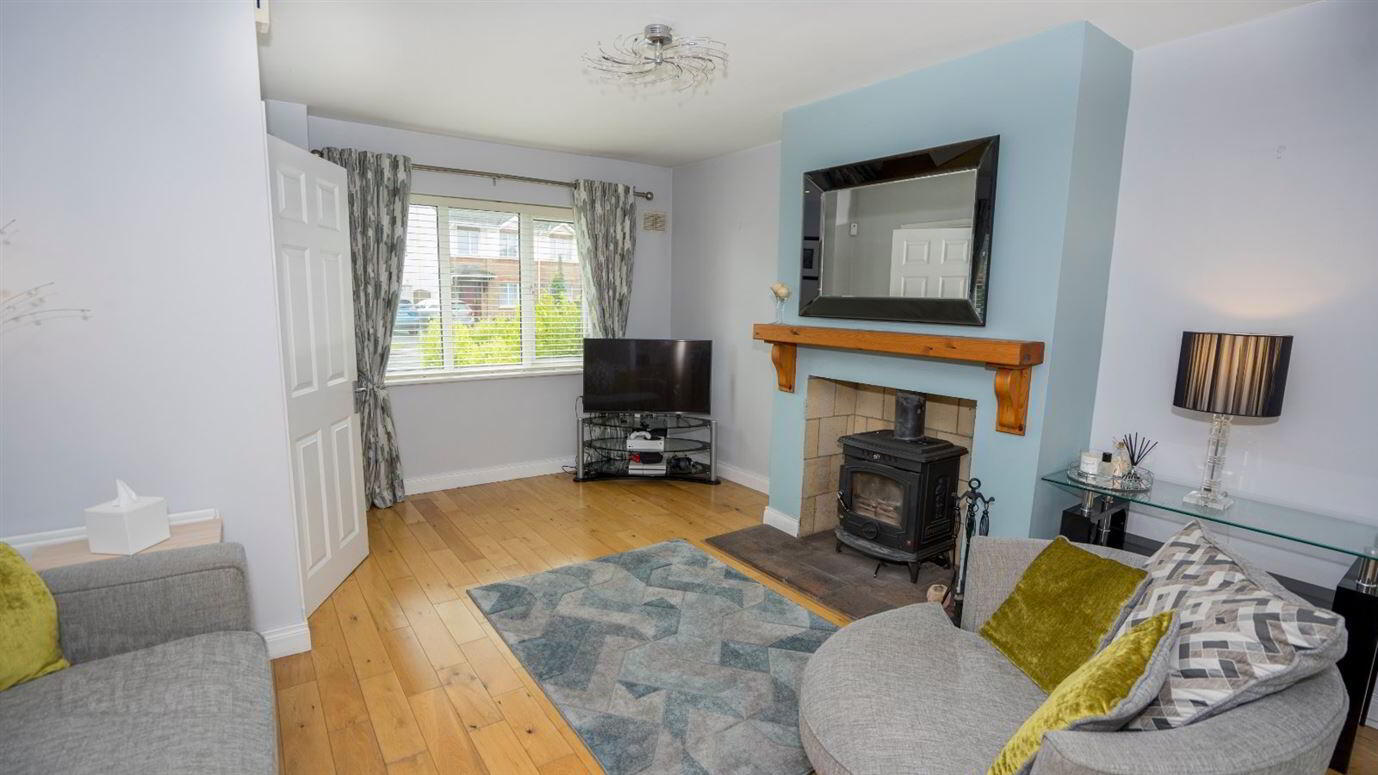 38 Woodbury Gardens 4 of 20