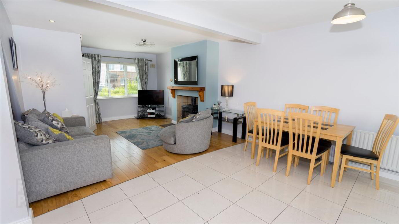 38 Woodbury Gardens 6 of 20