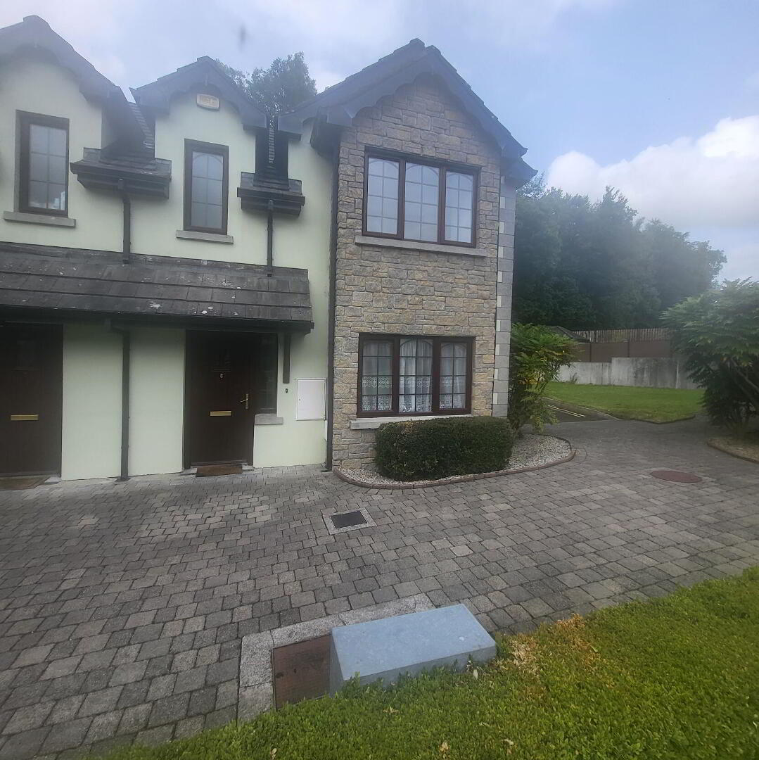 6 Clement Court. Lough Rynn 5 of 33