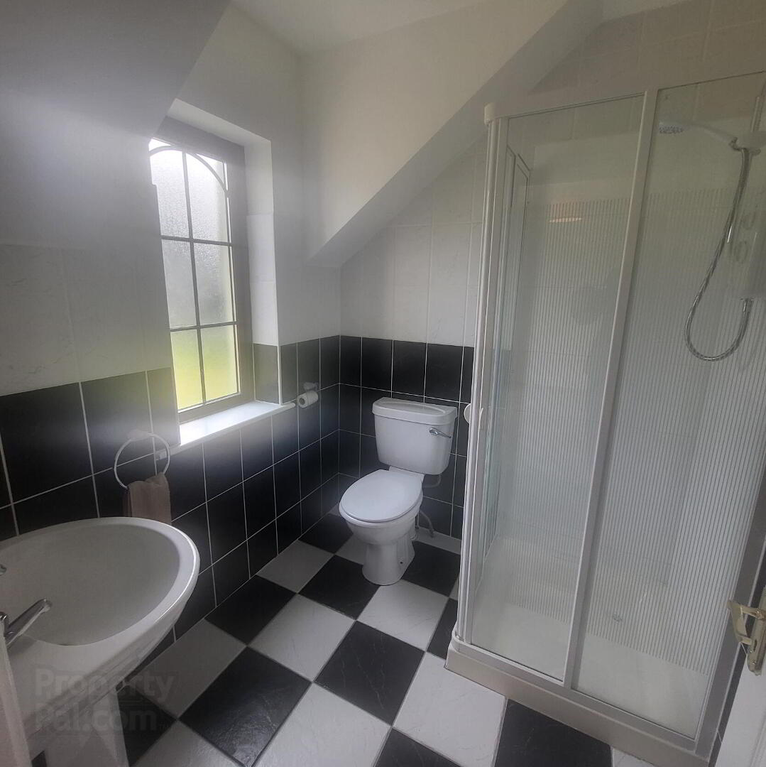 6 Clement Court. Lough Rynn 28 of 33