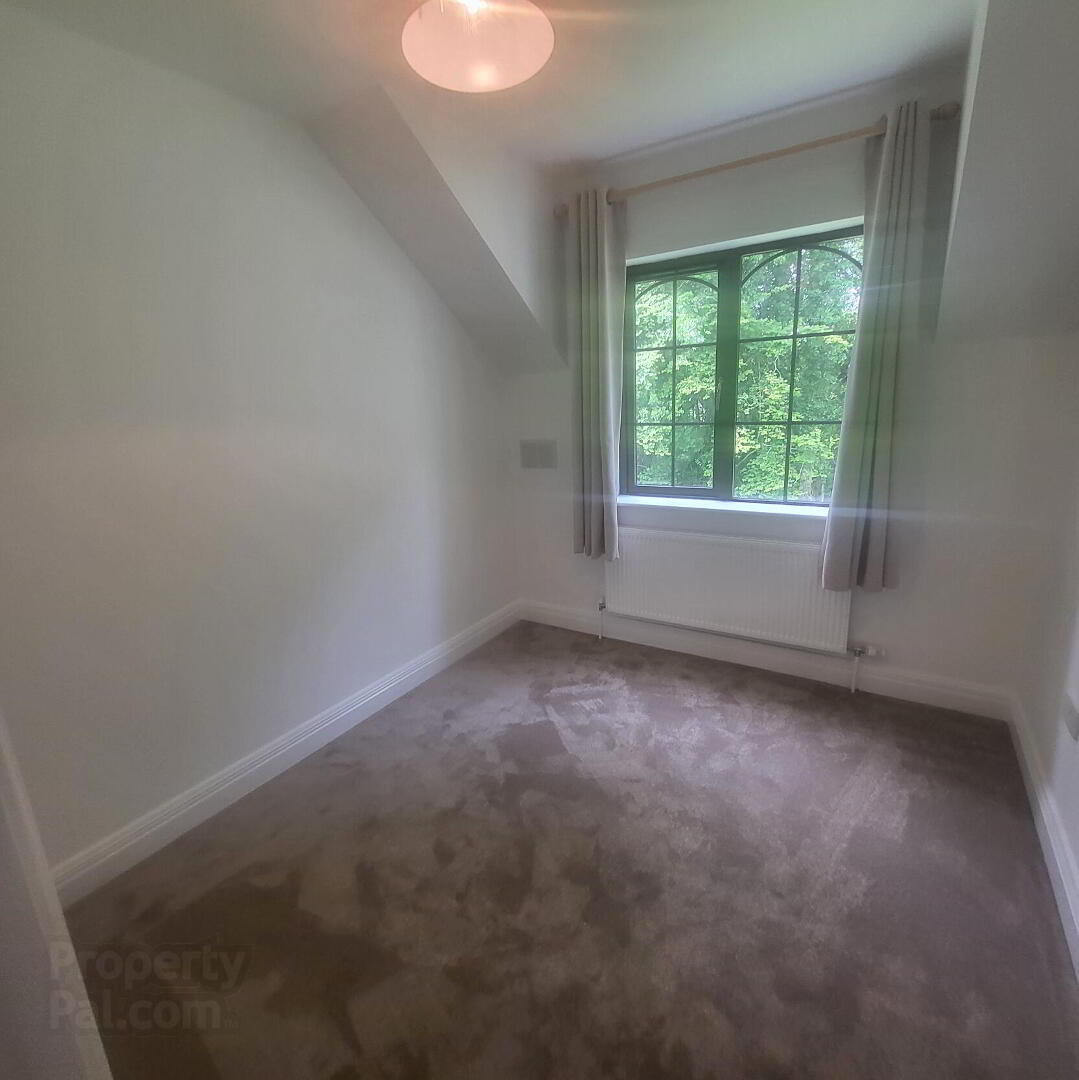 6 Clement Court. Lough Rynn 30 of 33