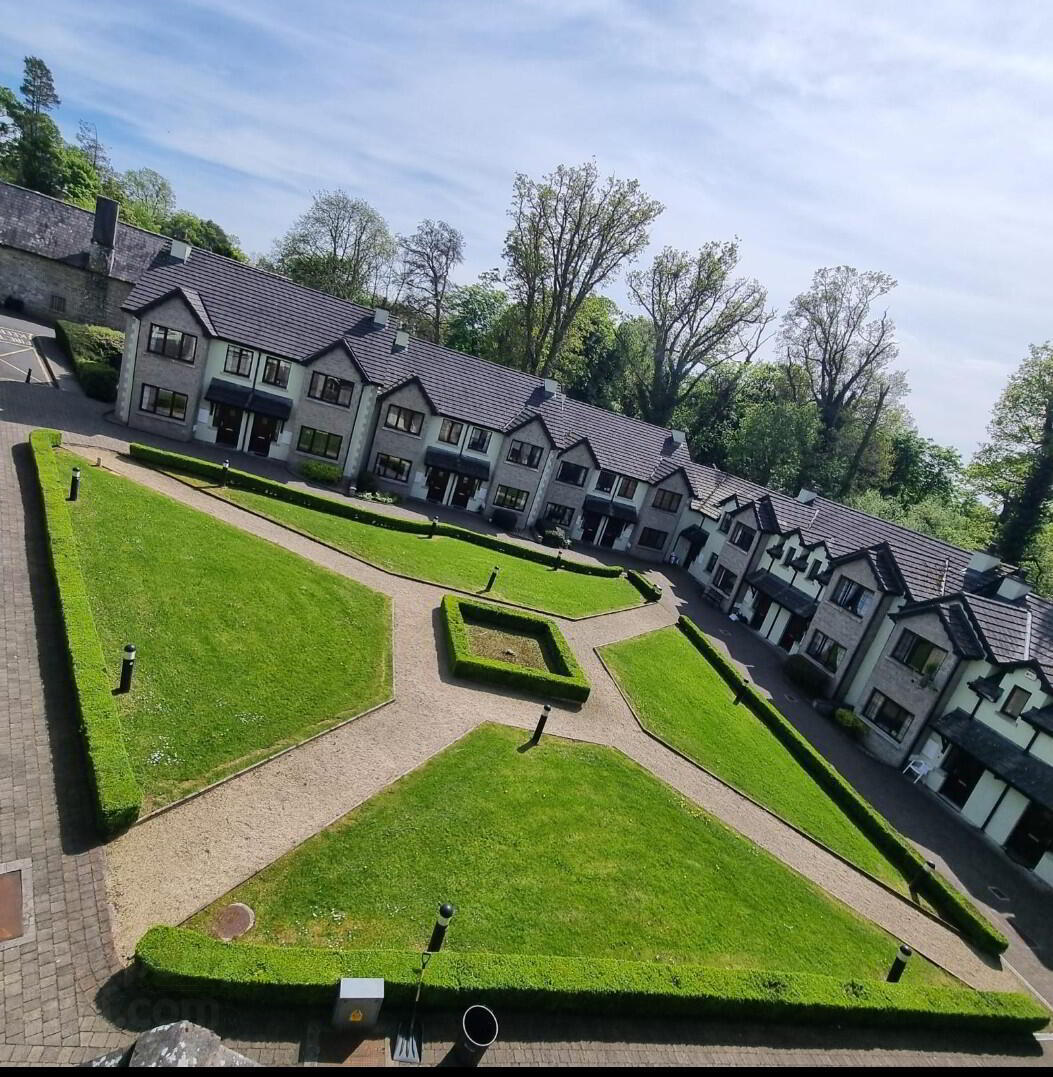 6 Clement Court. Lough Rynn 8 of 33