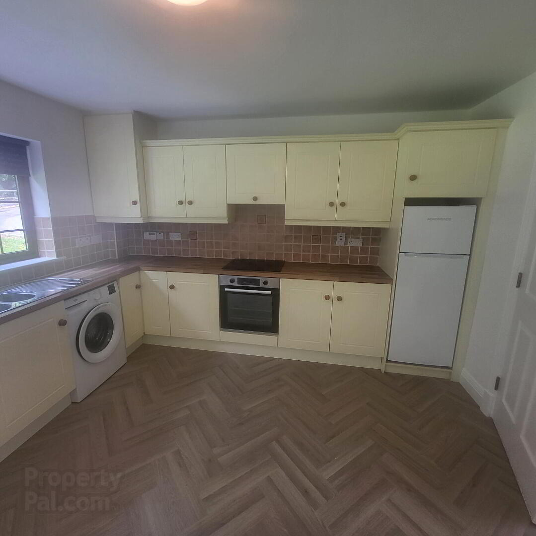 6 Clement Court. Lough Rynn 15 of 33