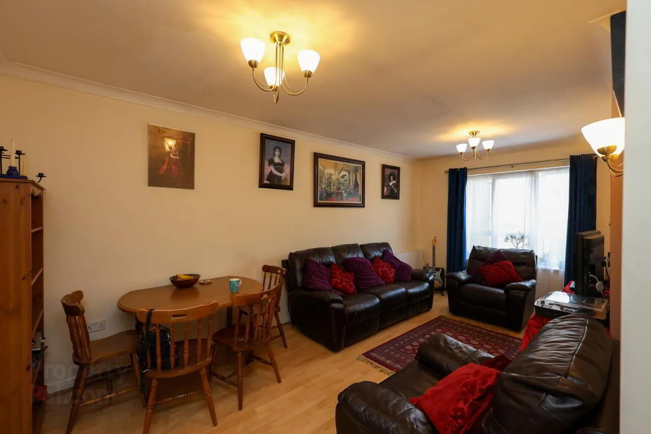 32 Harbour Court 3 of 14