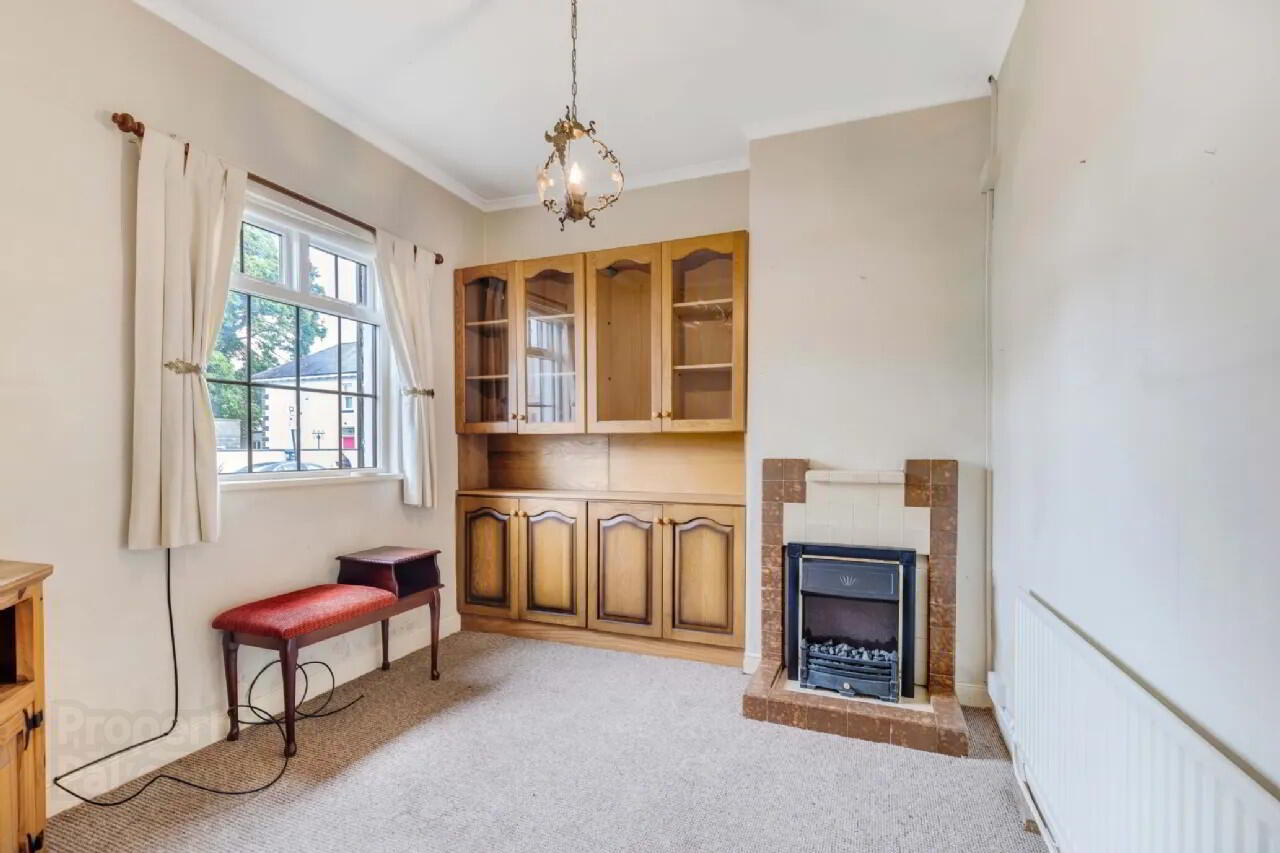 6 Newhaggard Road 4 of 12