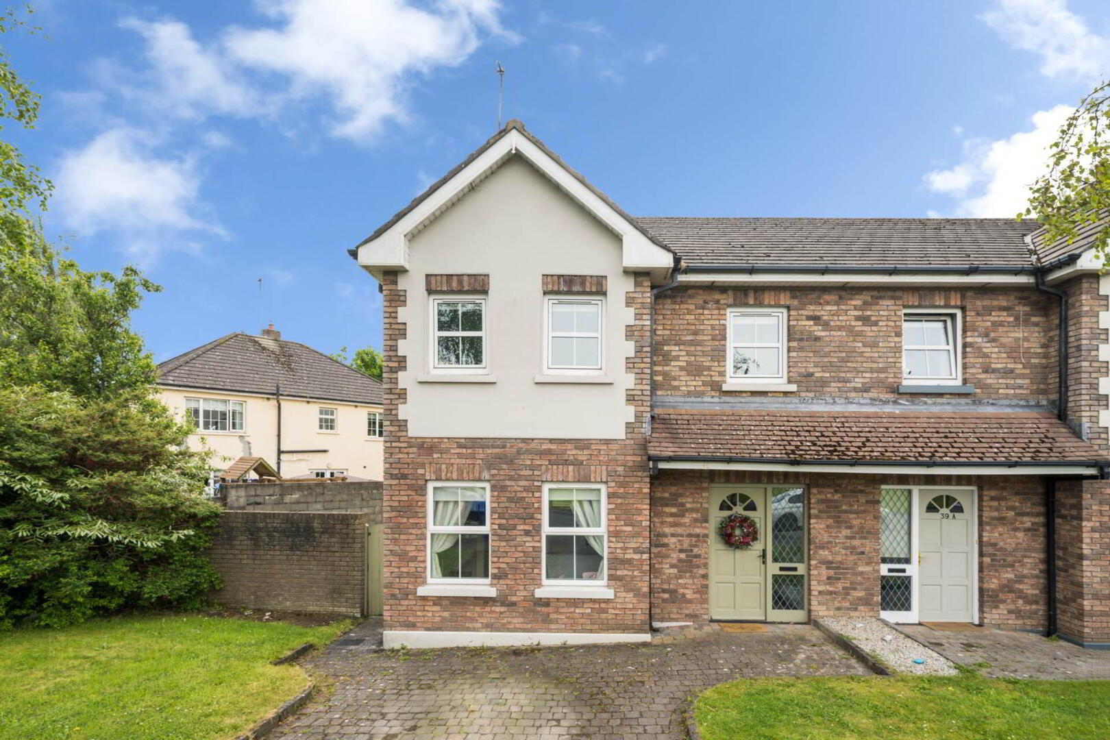 39b Curragh Park 1 of 21