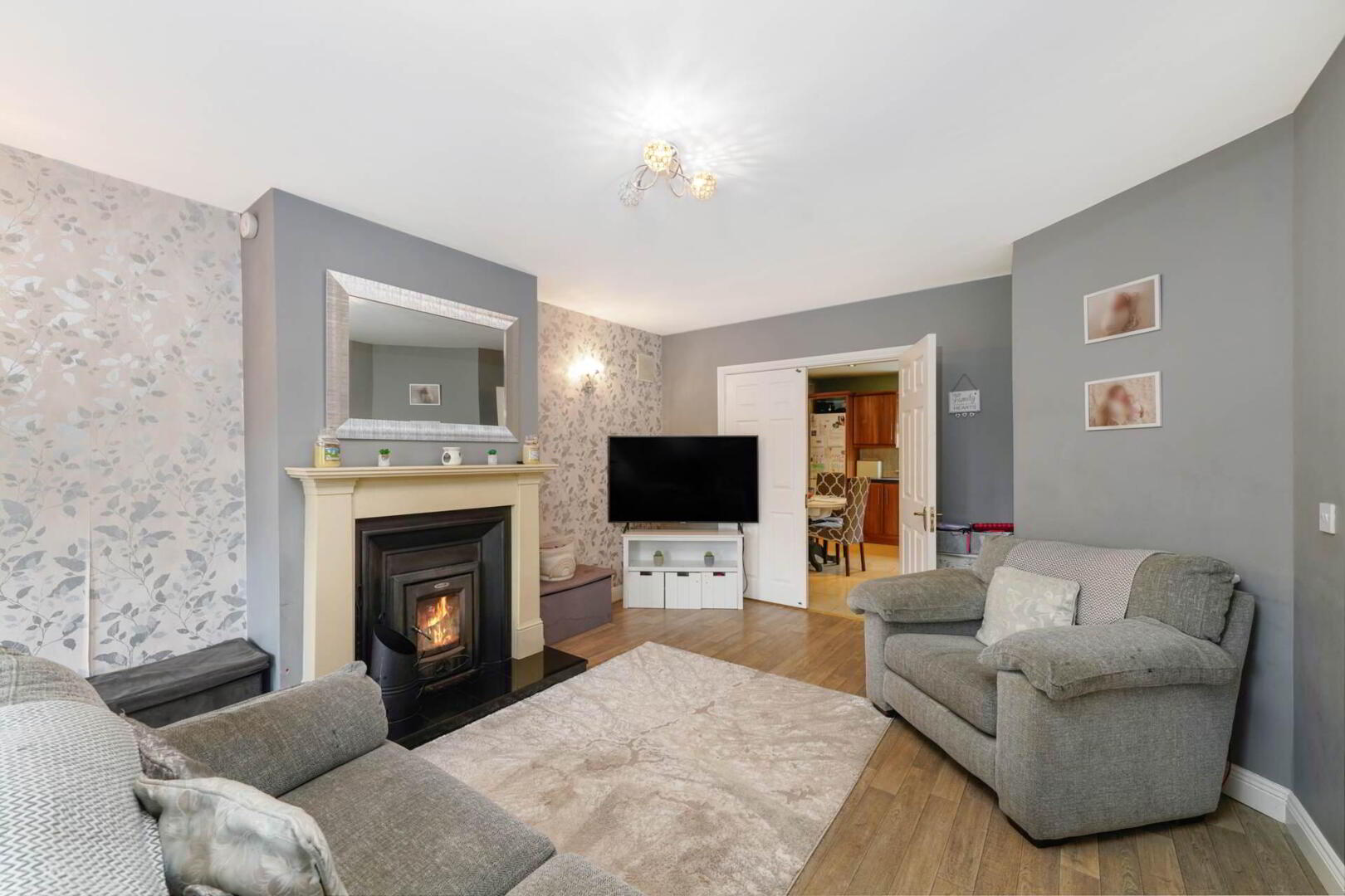 39b Curragh Park 4 of 21