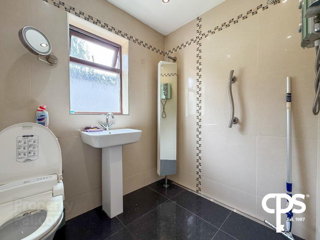 37 Corran Road 11 of 36