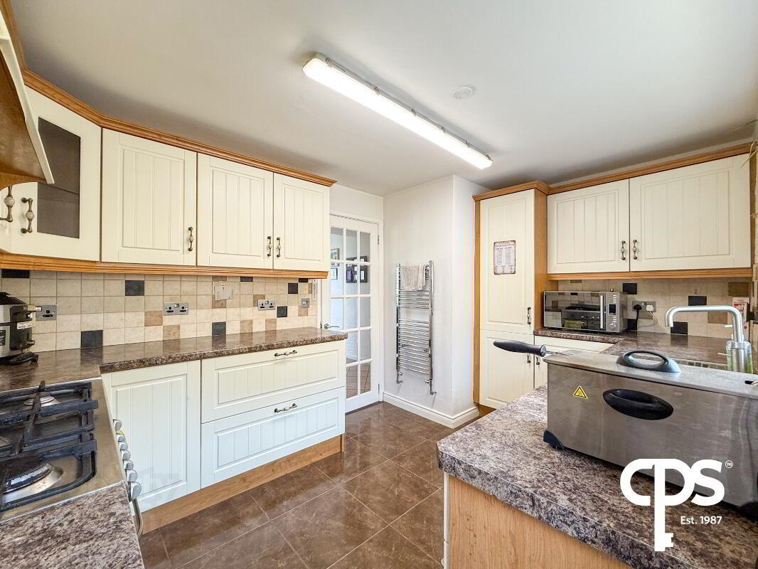 37 Corran Road 14 of 36