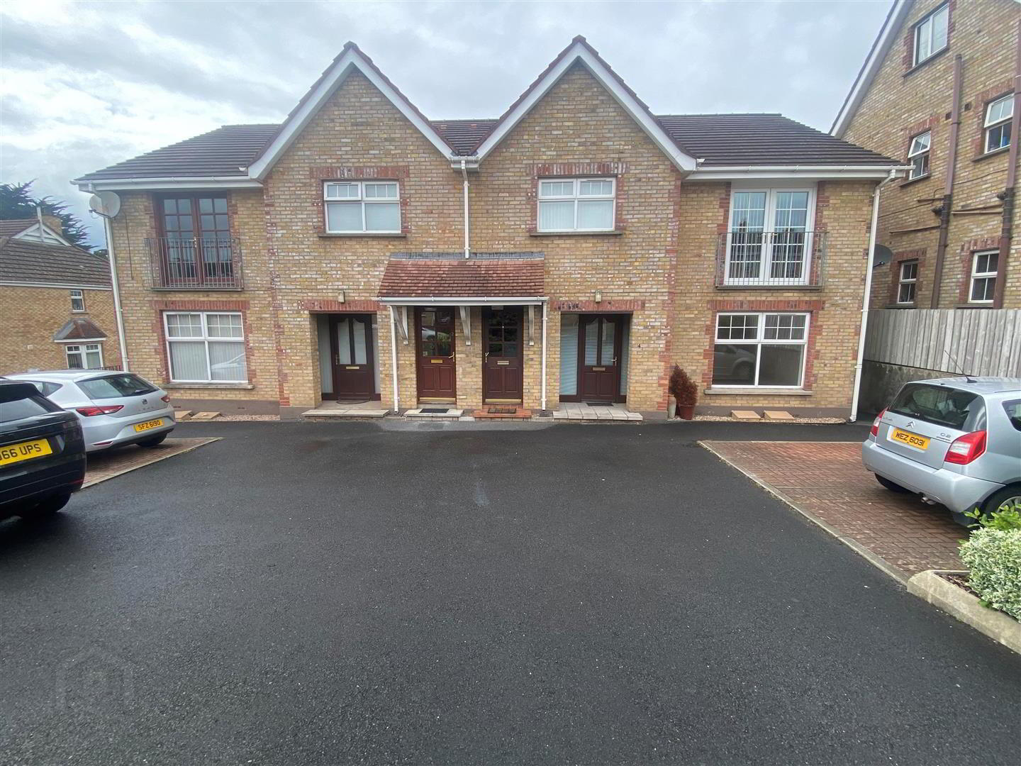 4 Viceroys Wood 1 of 13