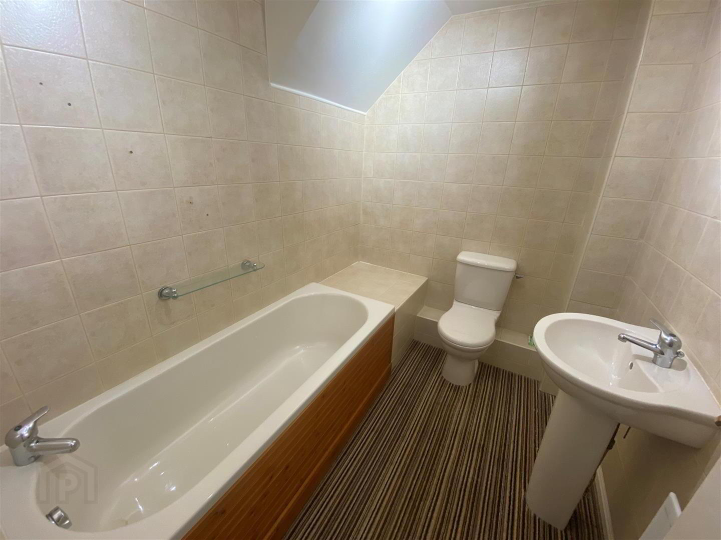 4 Viceroys Wood 6 of 13