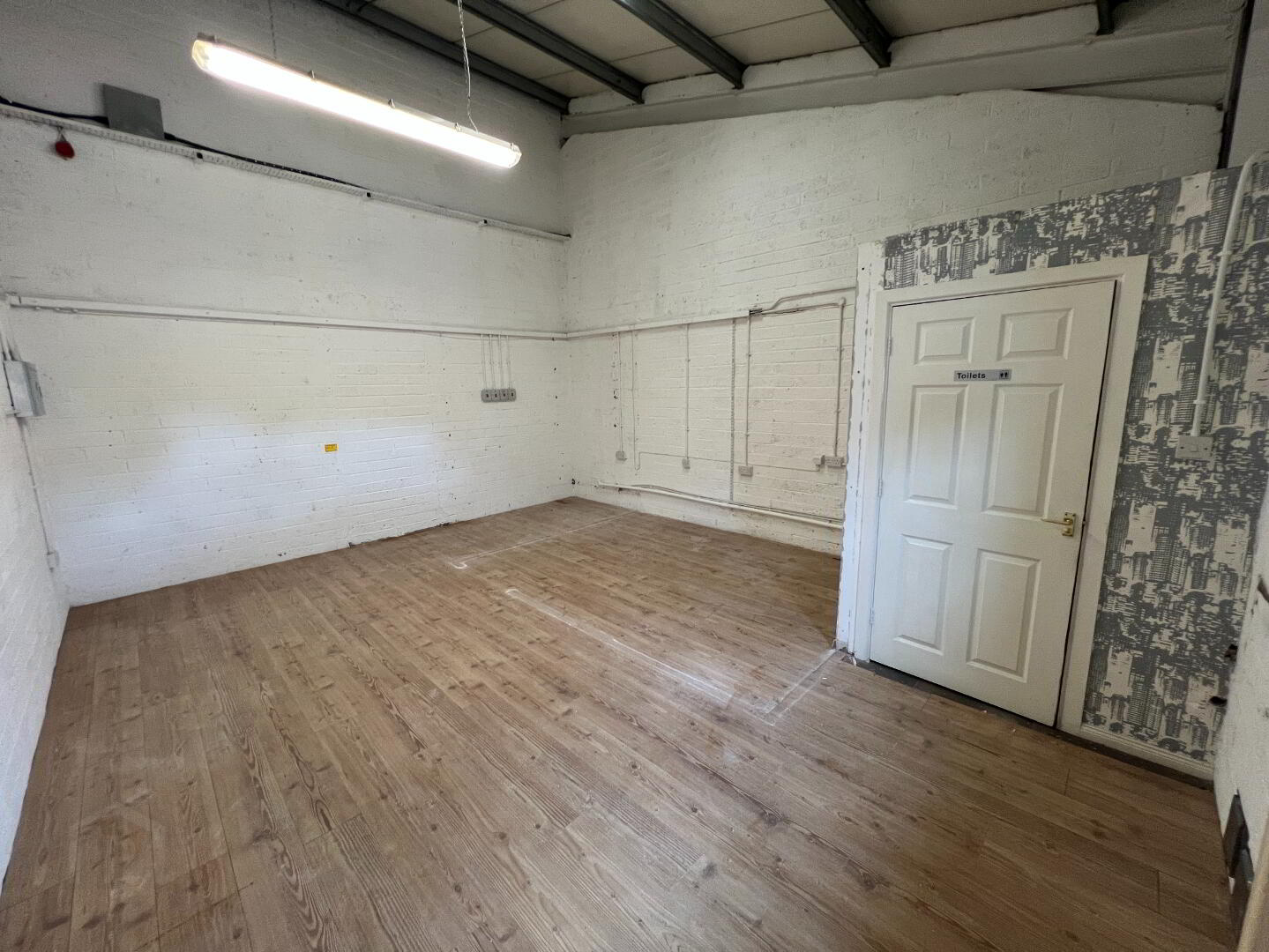Unit 12, Ballysaggart Business Complex, 8 Beechvalley Way 2 of 5