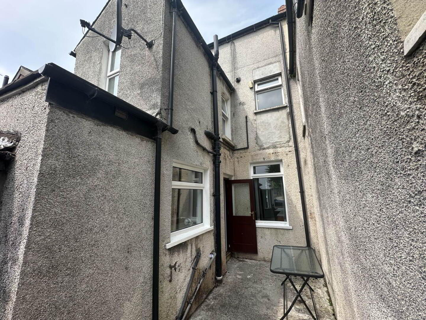 199 Alexandra Park Avenue 25 of 27