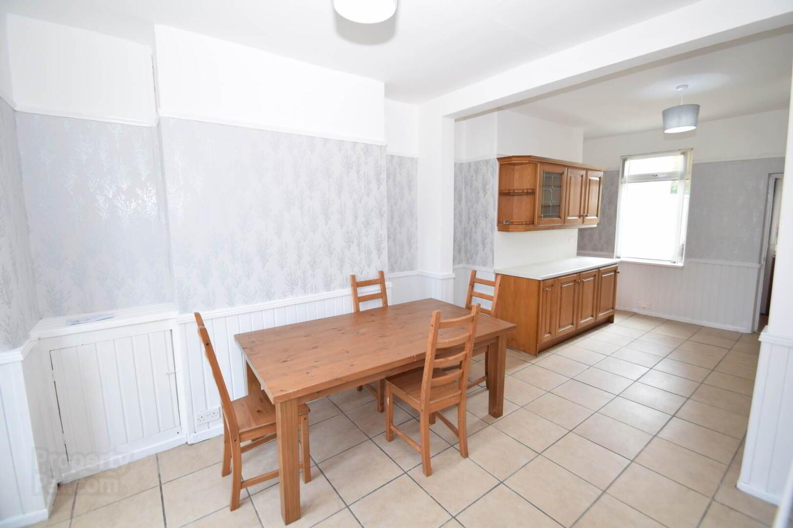 199 Alexandra Park Avenue 5 of 27