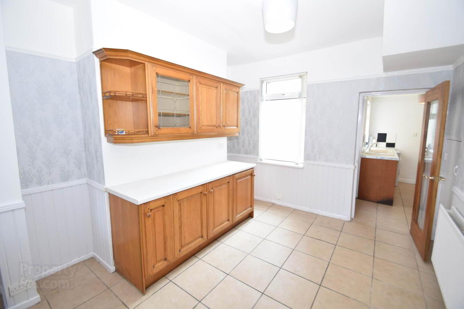 199 Alexandra Park Avenue 8 of 27