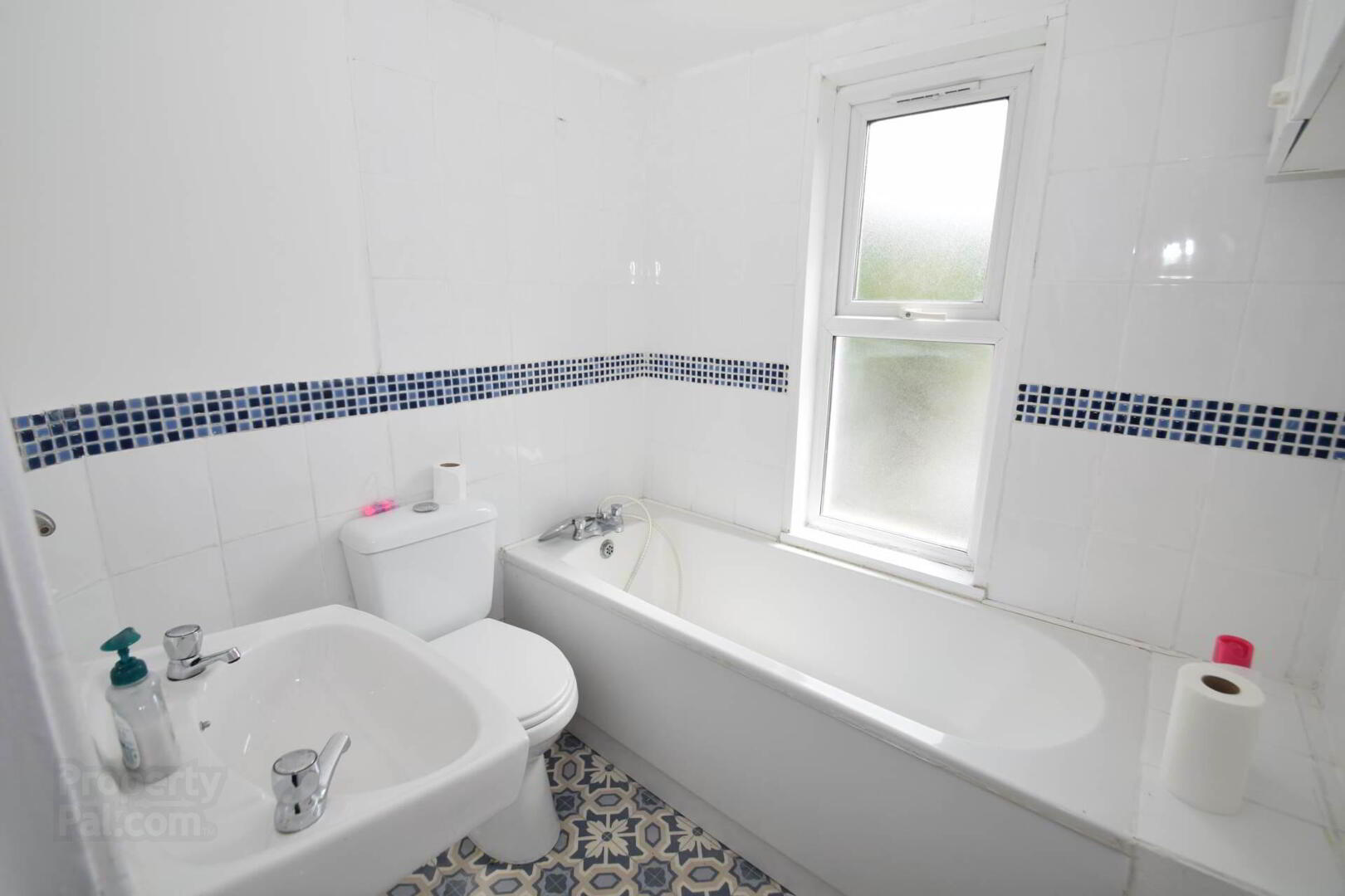 199 Alexandra Park Avenue 19 of 27