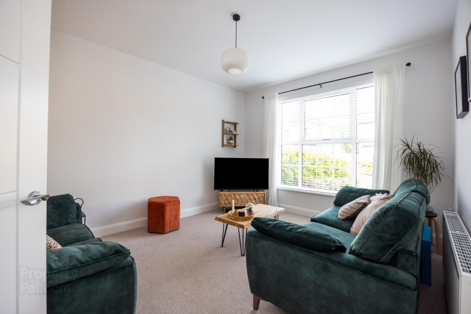 25 Scrabo Heights 6 of 32