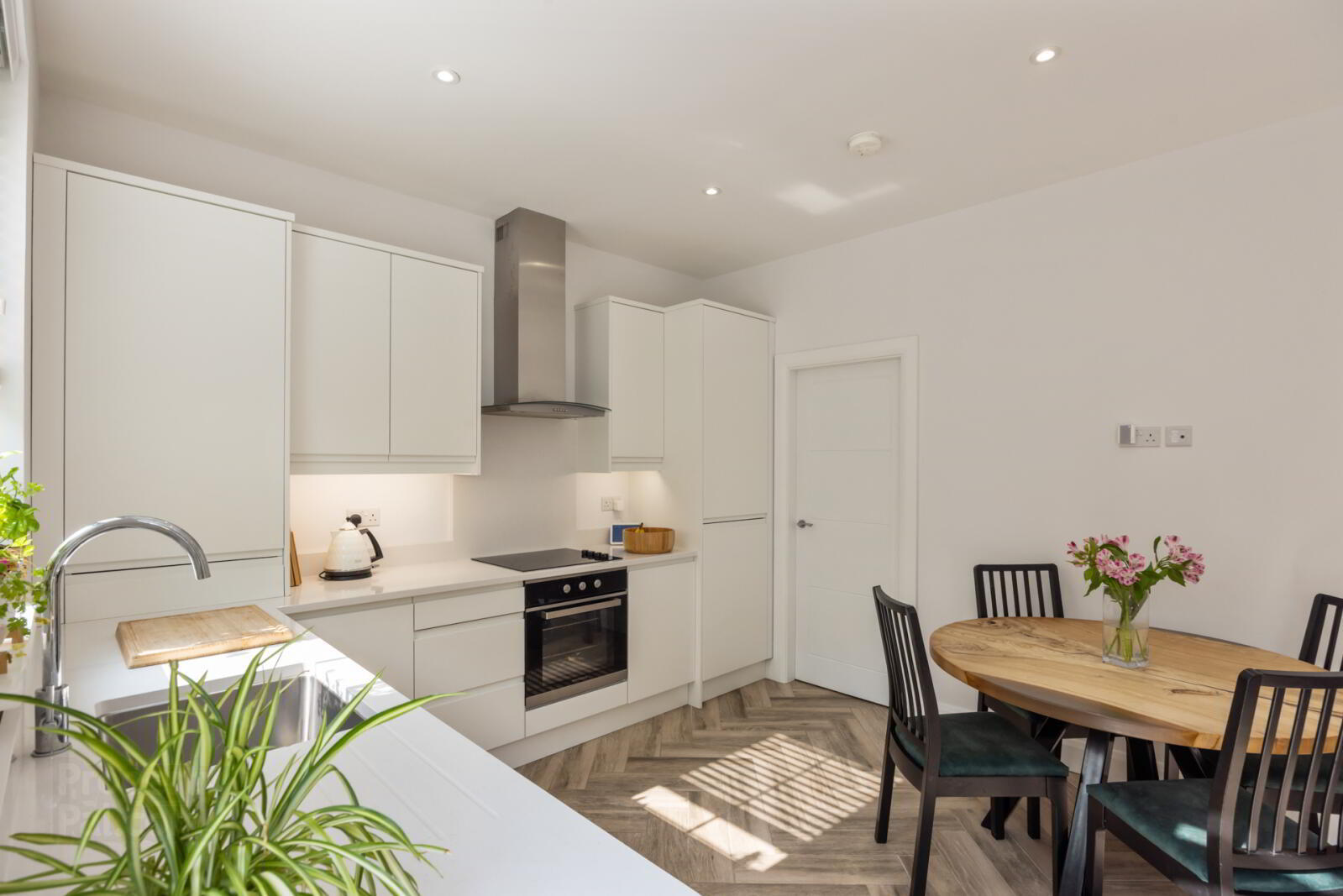 25 Scrabo Heights 13 of 32