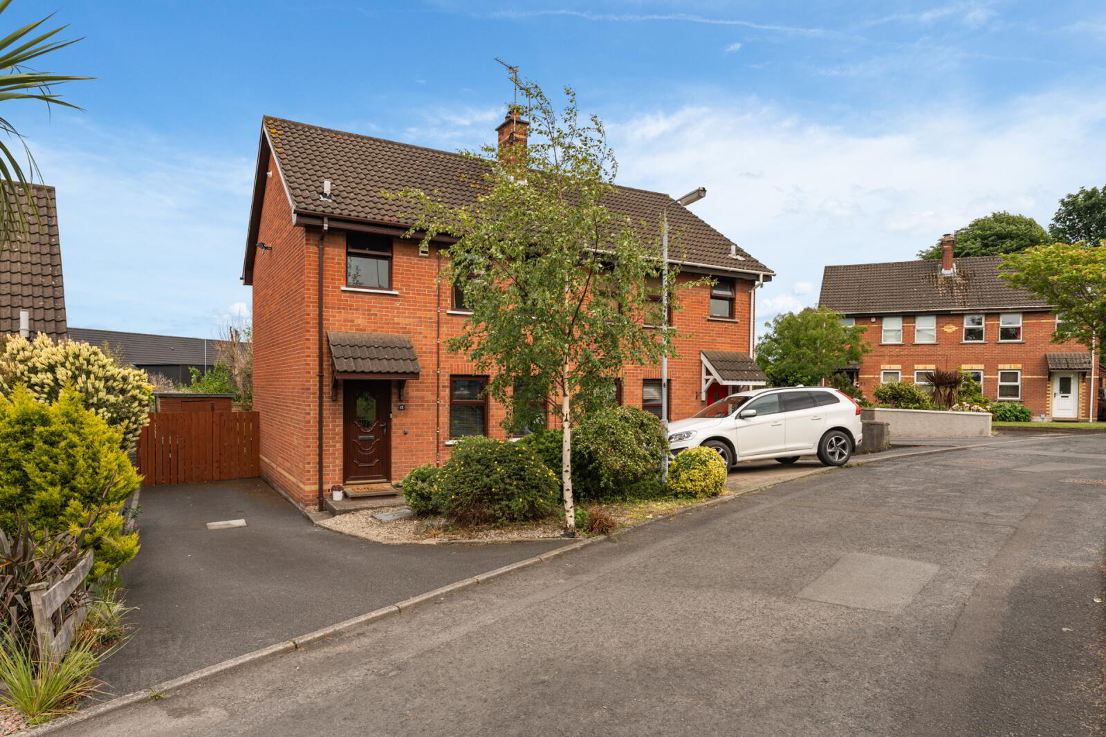 15 High Street Grove 1 of 23