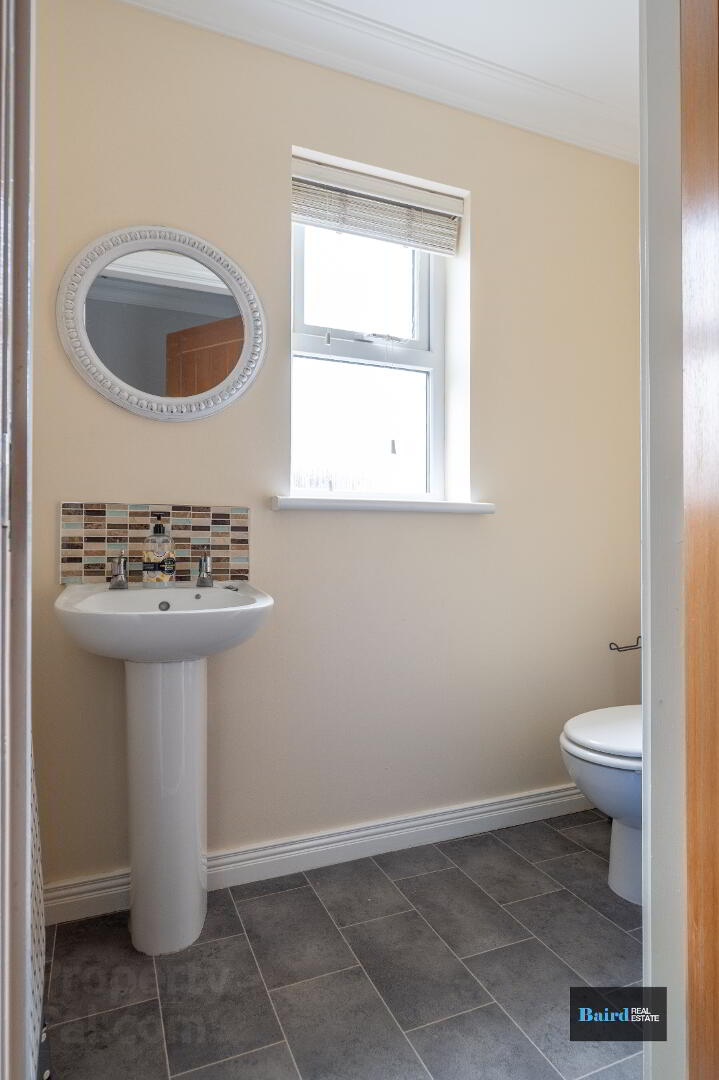 10 Westclare Court 27 of 45