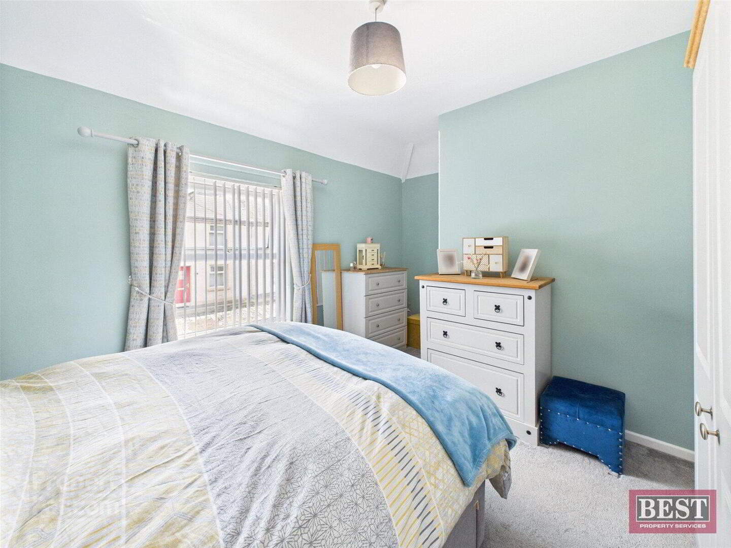 17 St. Clares Avenue 8 of 13