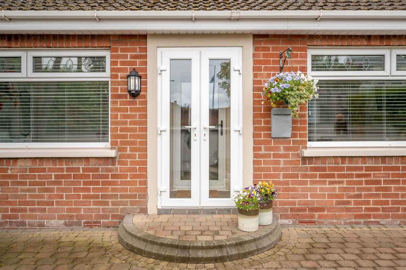 property description image