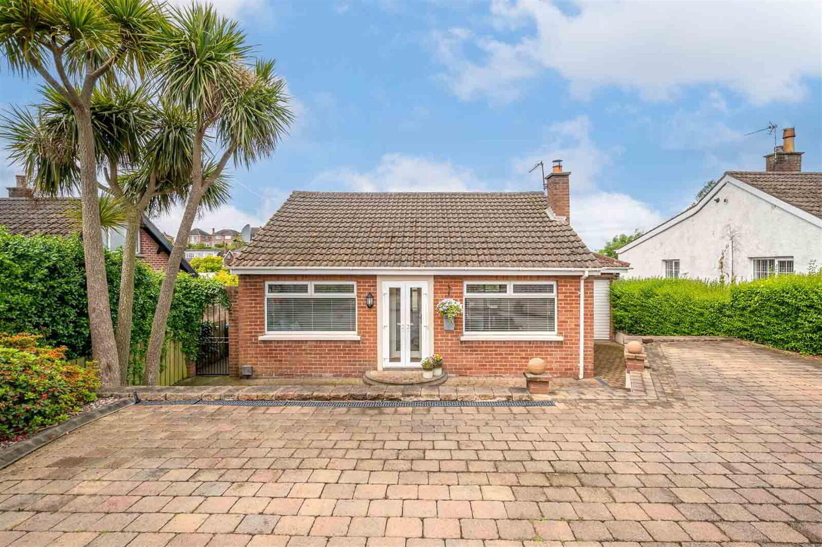 86 Newtownards Road 1 of 20