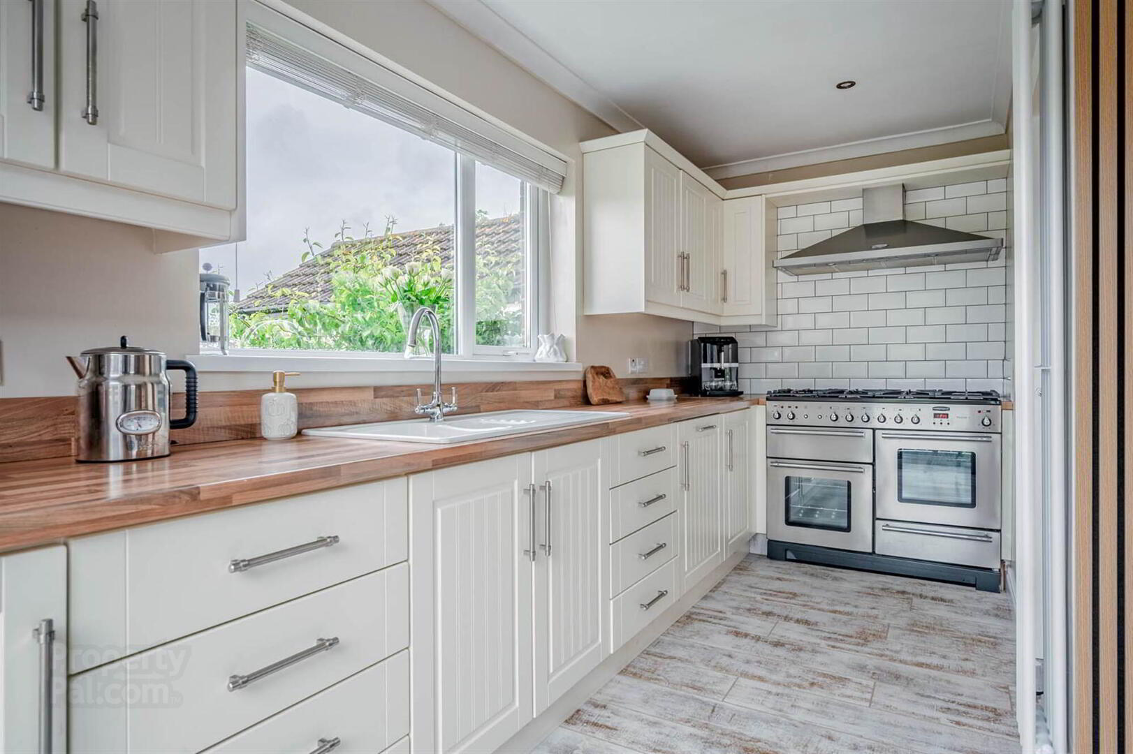 86 Newtownards Road 11 of 20
