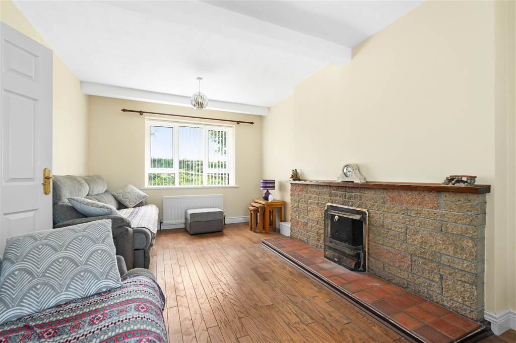 18 Lislunnan Road 12 of 38