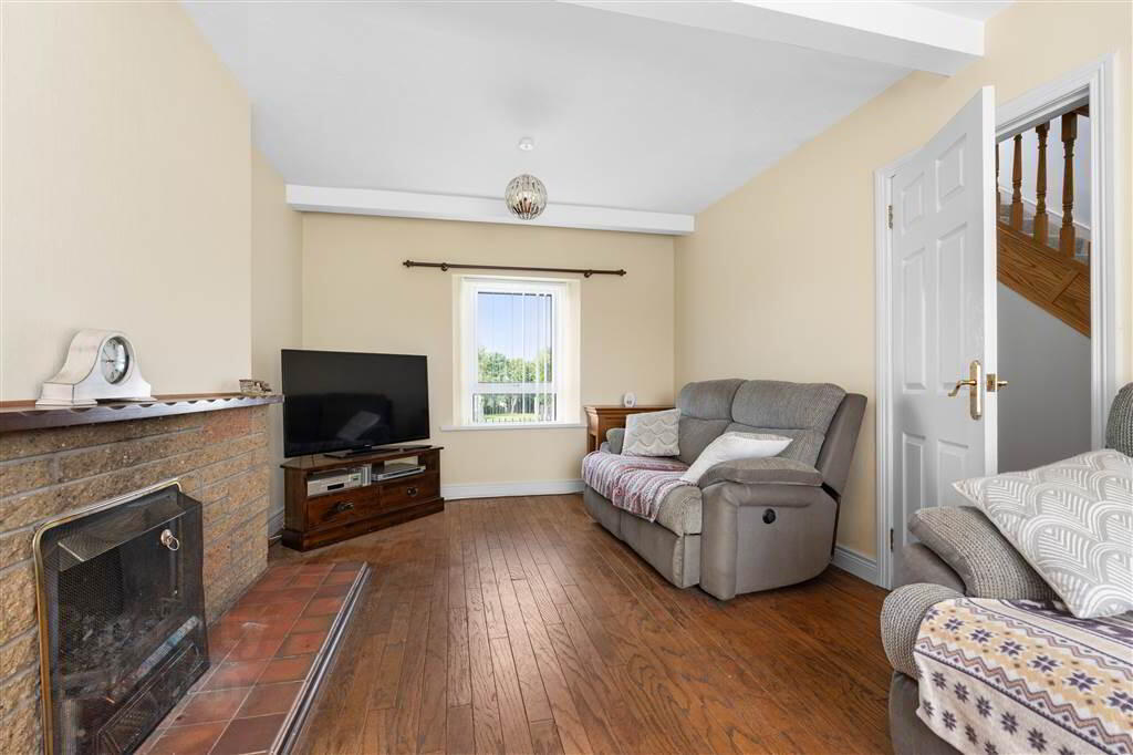 18 Lislunnan Road 13 of 38