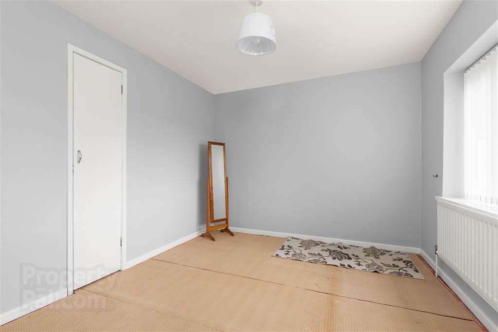 18 Lislunnan Road 24 of 38