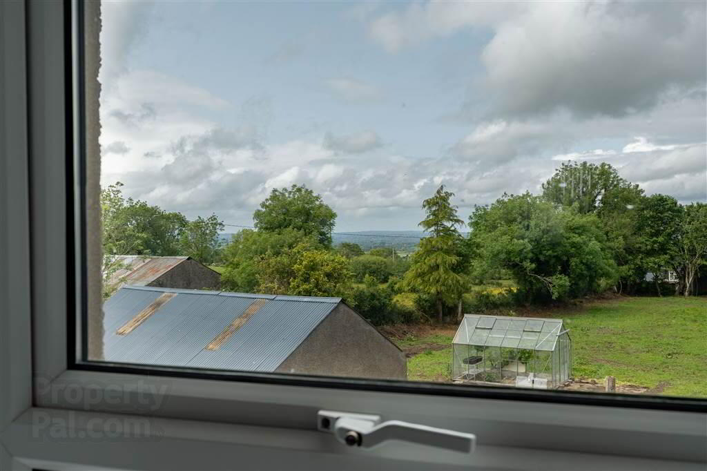 18 Lislunnan Road 31 of 38