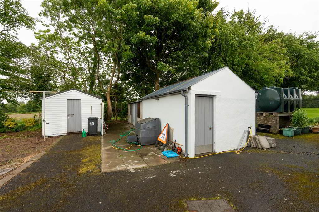 18 Lislunnan Road 34 of 38