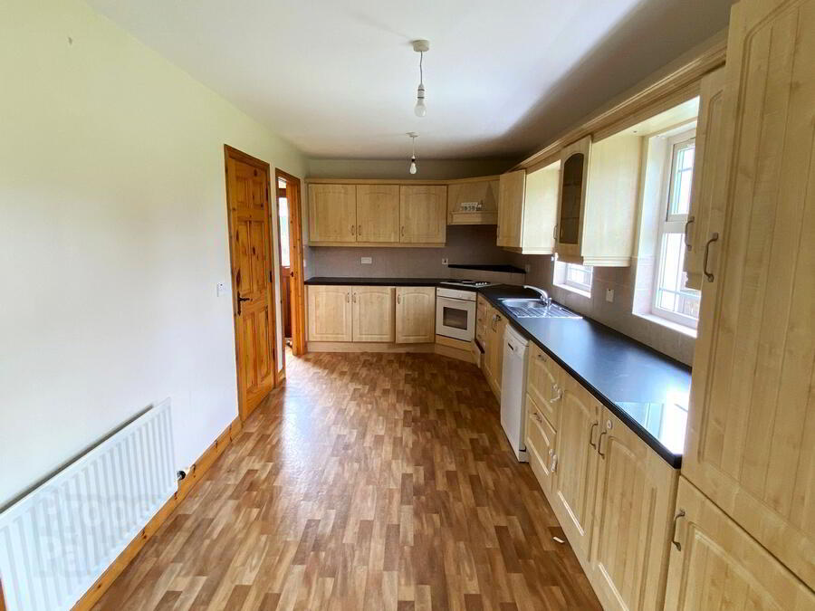 No 11 Dromore Park 8 of 23