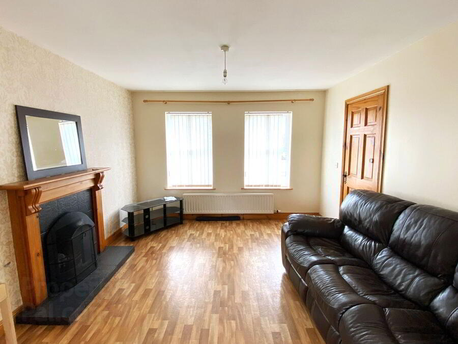 No 11 Dromore Park 6 of 23