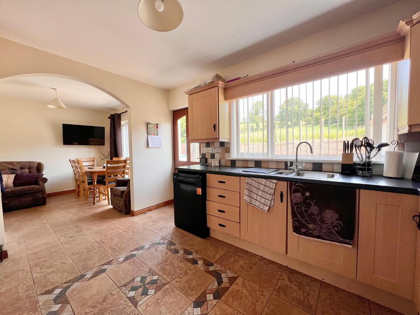 12 Fairlea Close 7 of 20