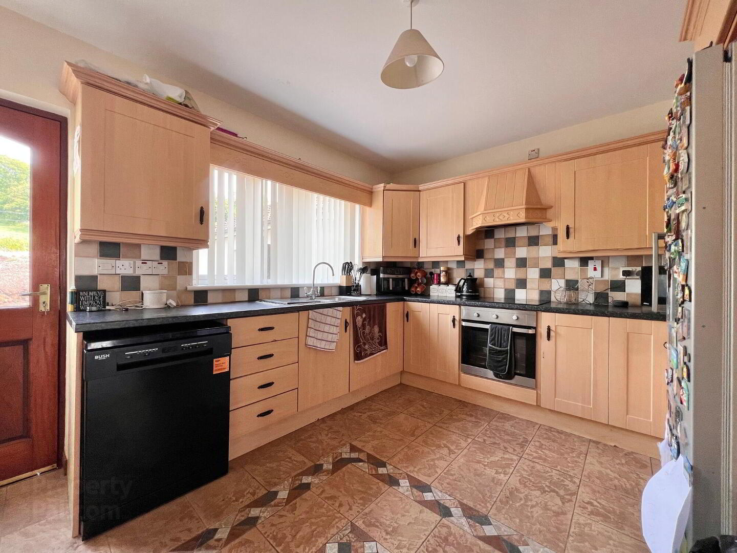 12 Fairlea Close 8 of 20