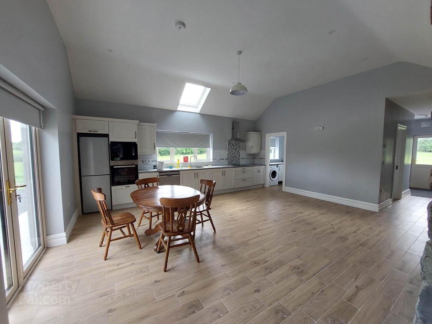 The Cottage, Lavagh 3 of 15