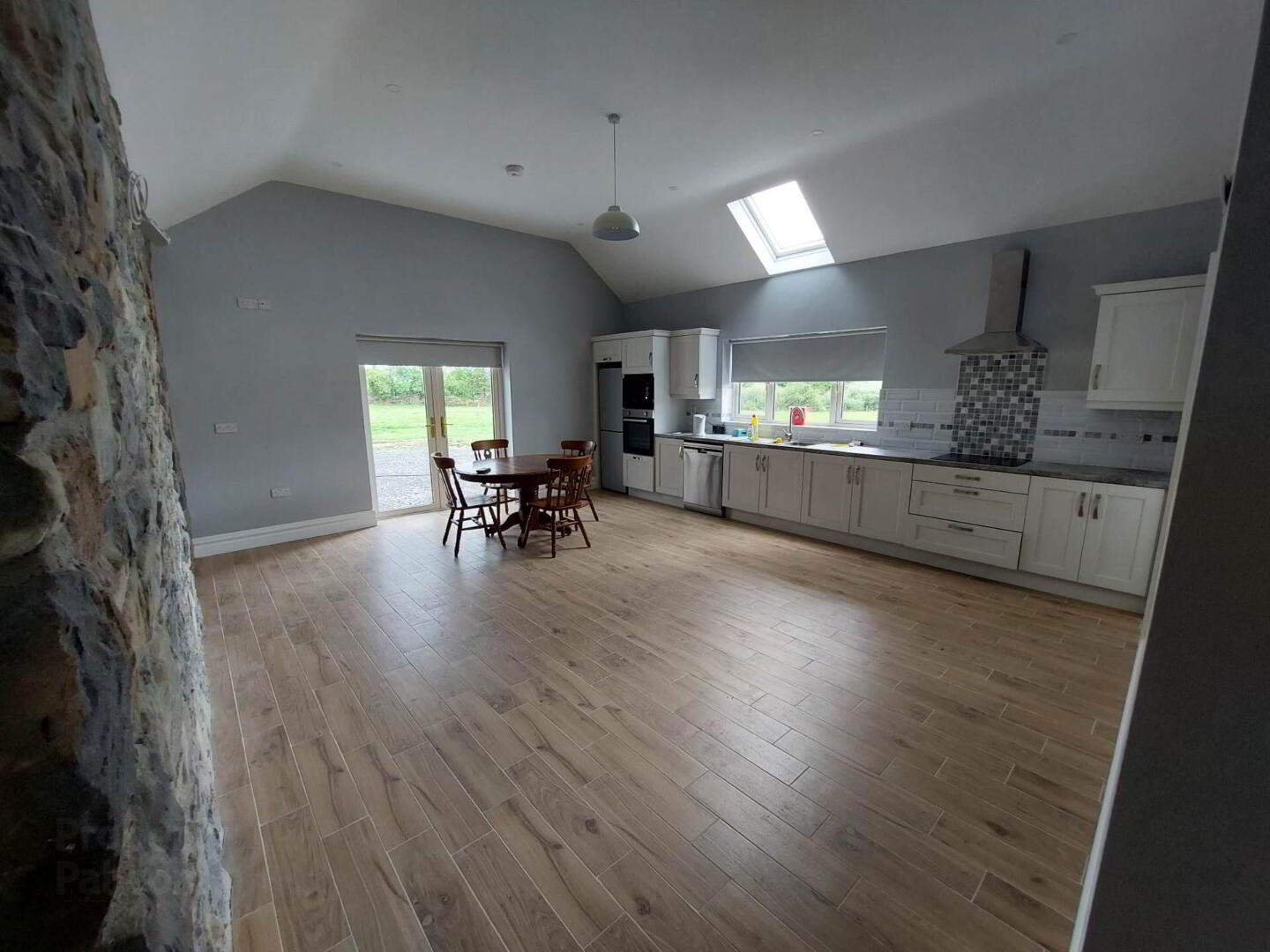 The Cottage, Lavagh 4 of 15