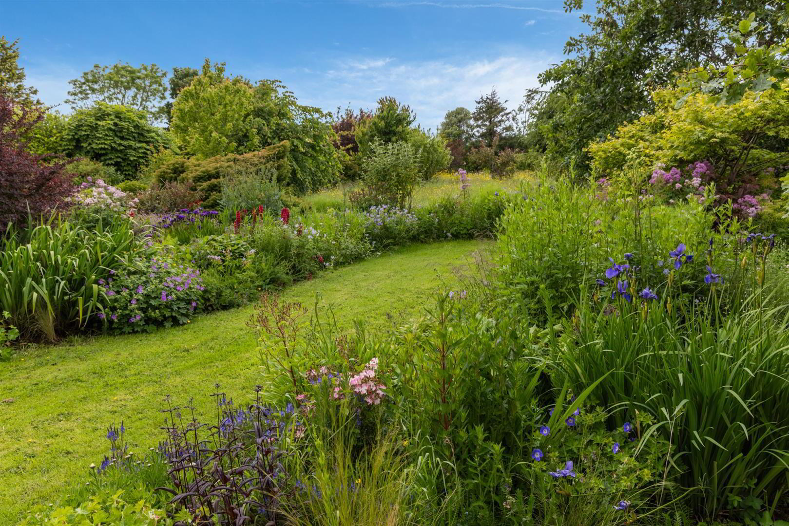 'Kilcoan Gardens', 240 Middle Road 43 of 84