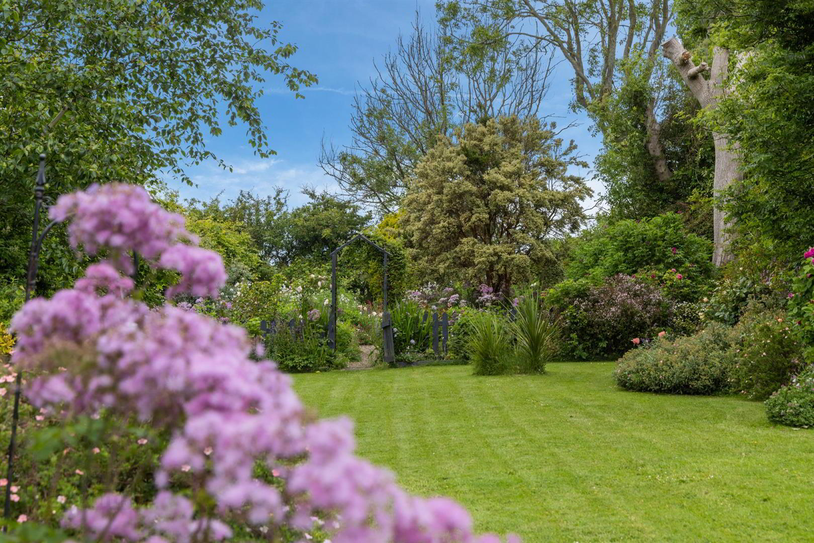 'Kilcoan Gardens', 240 Middle Road 78 of 84