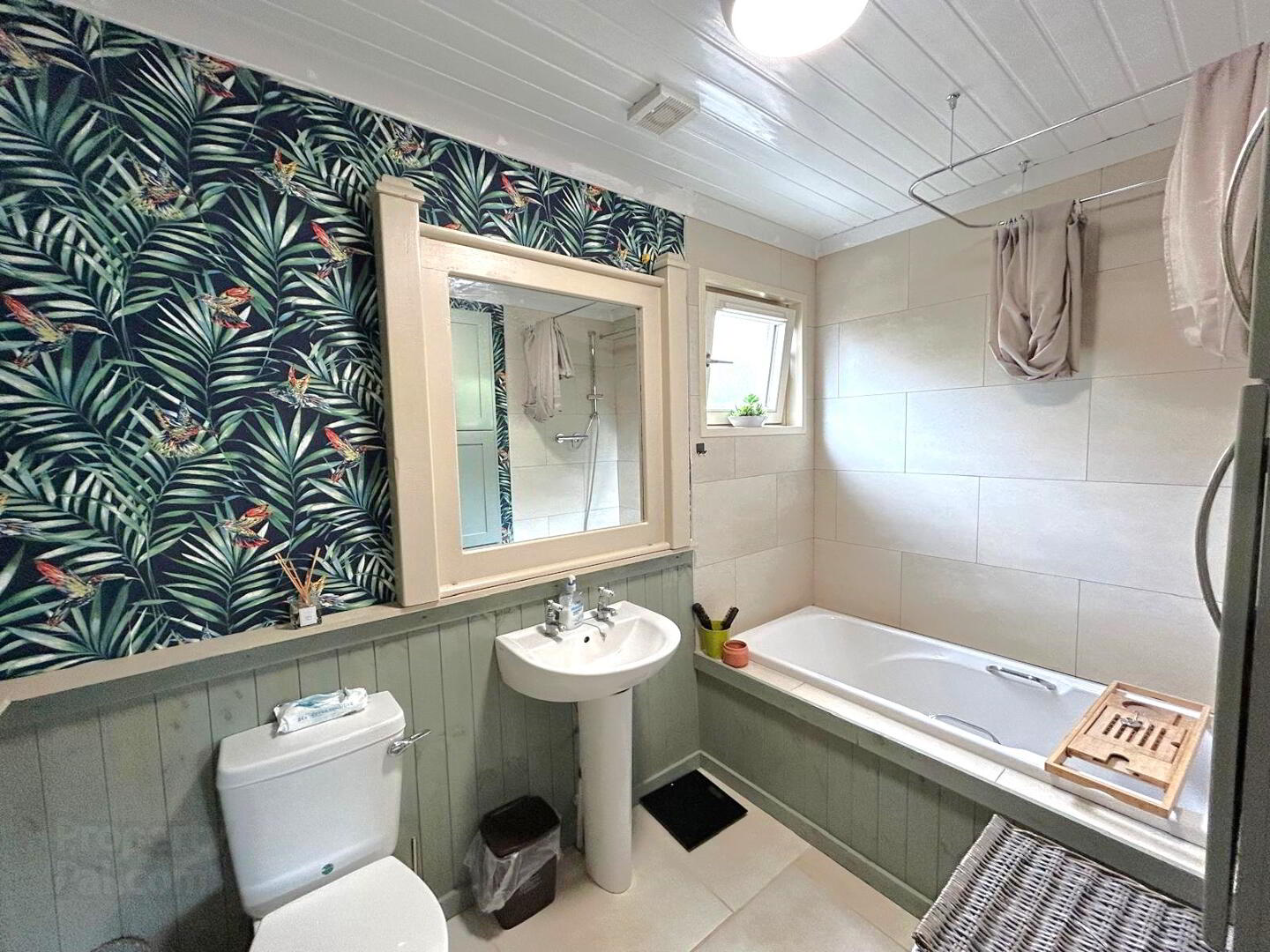 Diamond Cottage 12 of 23