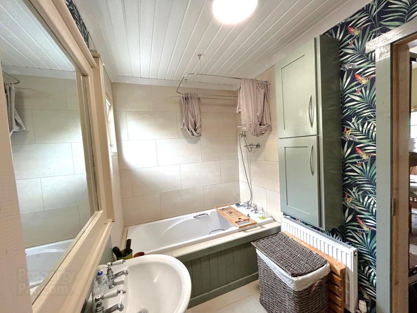 Diamond Cottage 13 of 23