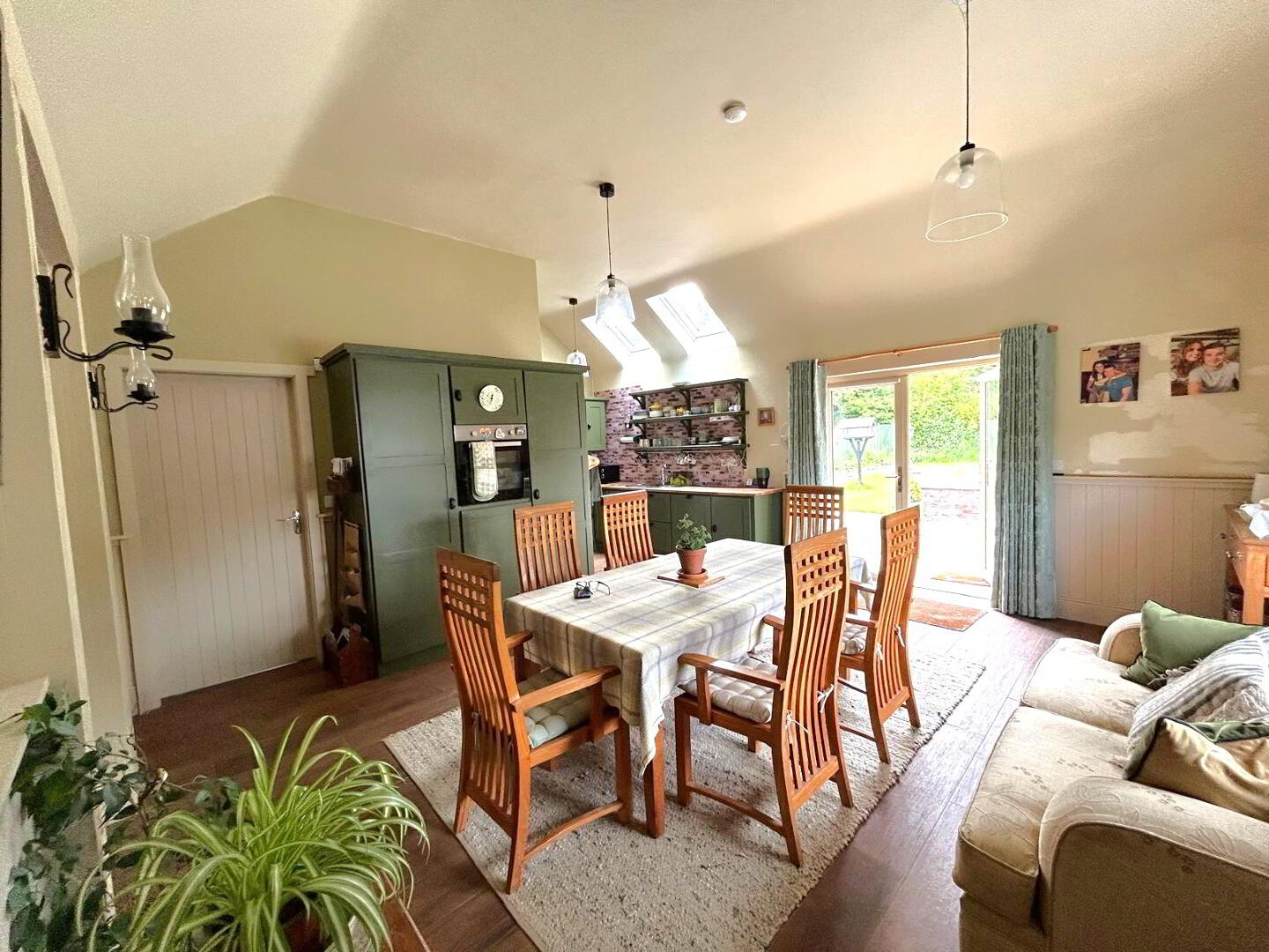Diamond Cottage 8 of 23