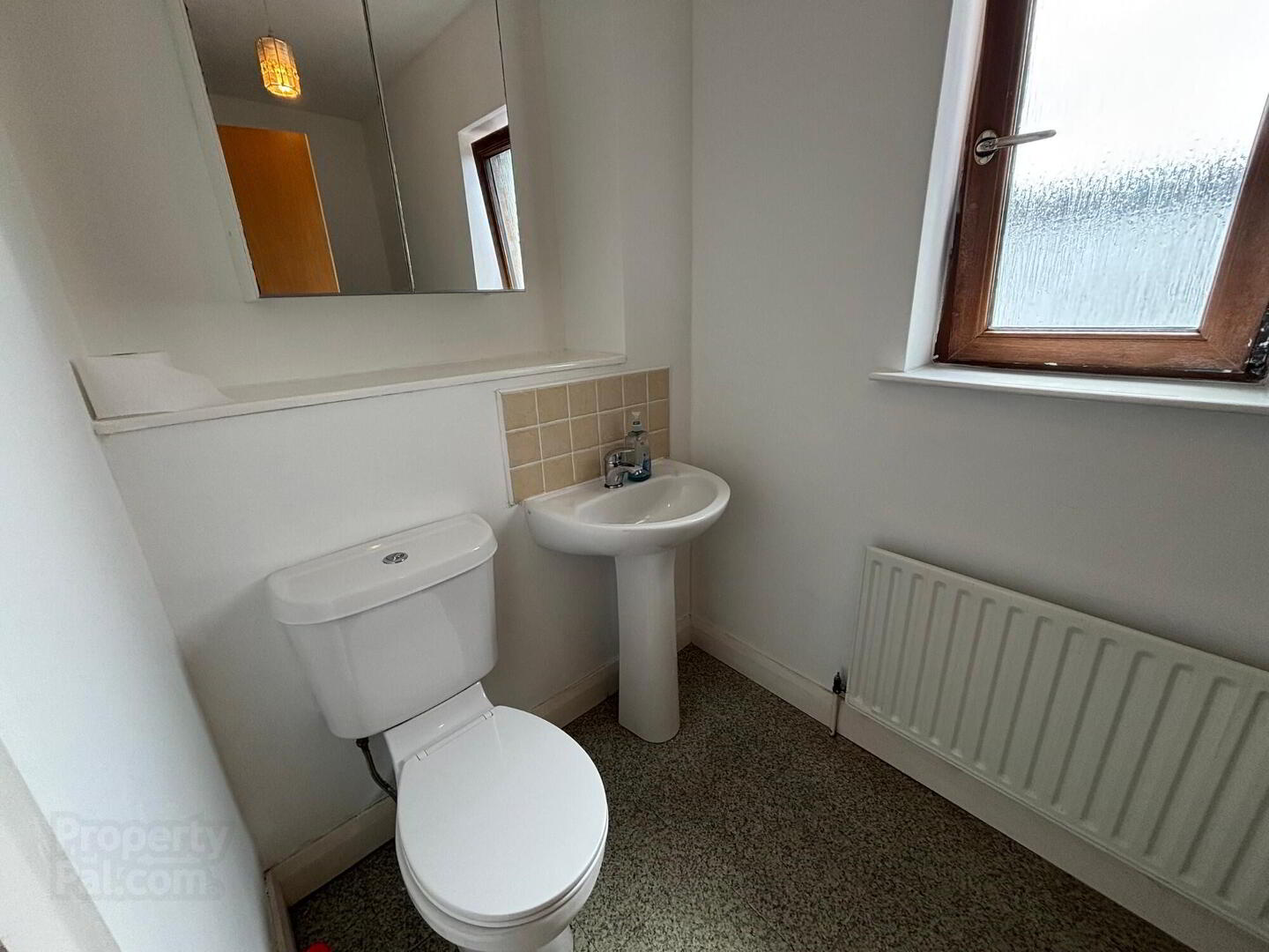 Apt 6, 39 Thorndyke Street 4 of 10