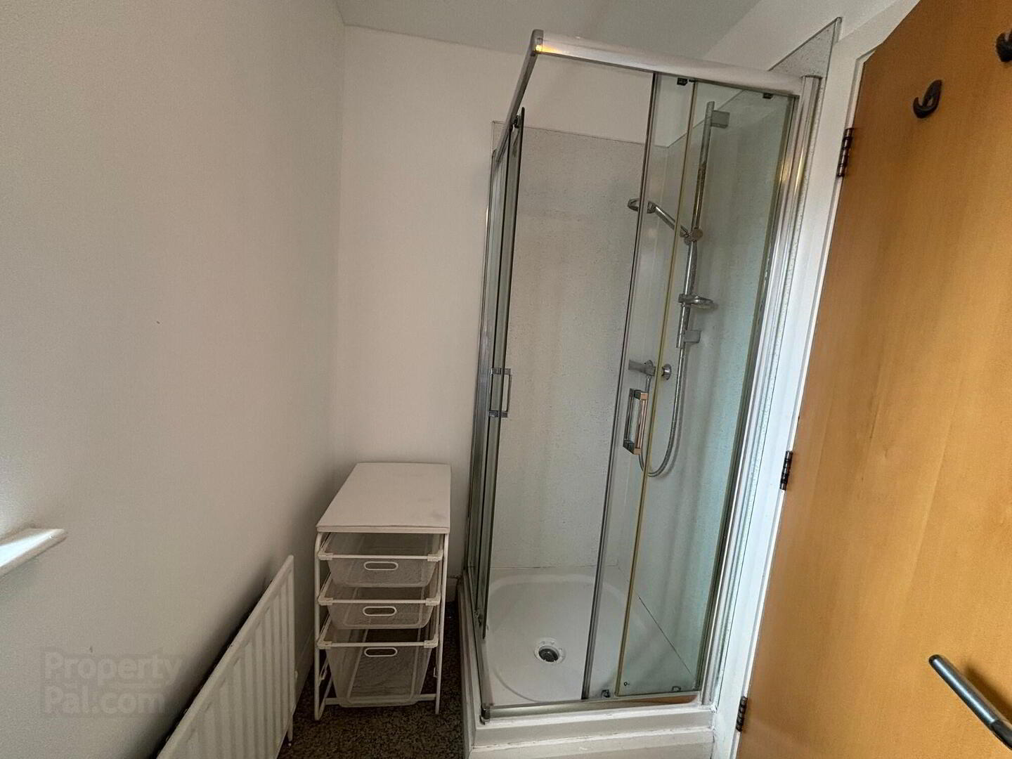 Apt 6, 39 Thorndyke Street 5 of 10